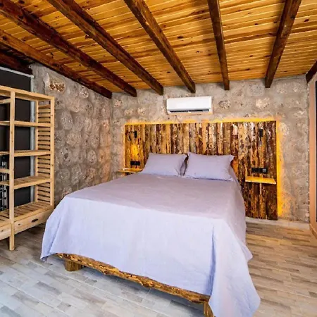 Private Pool With Garden For 2 People In Fethiye, Faralya - Awz 228 페티예